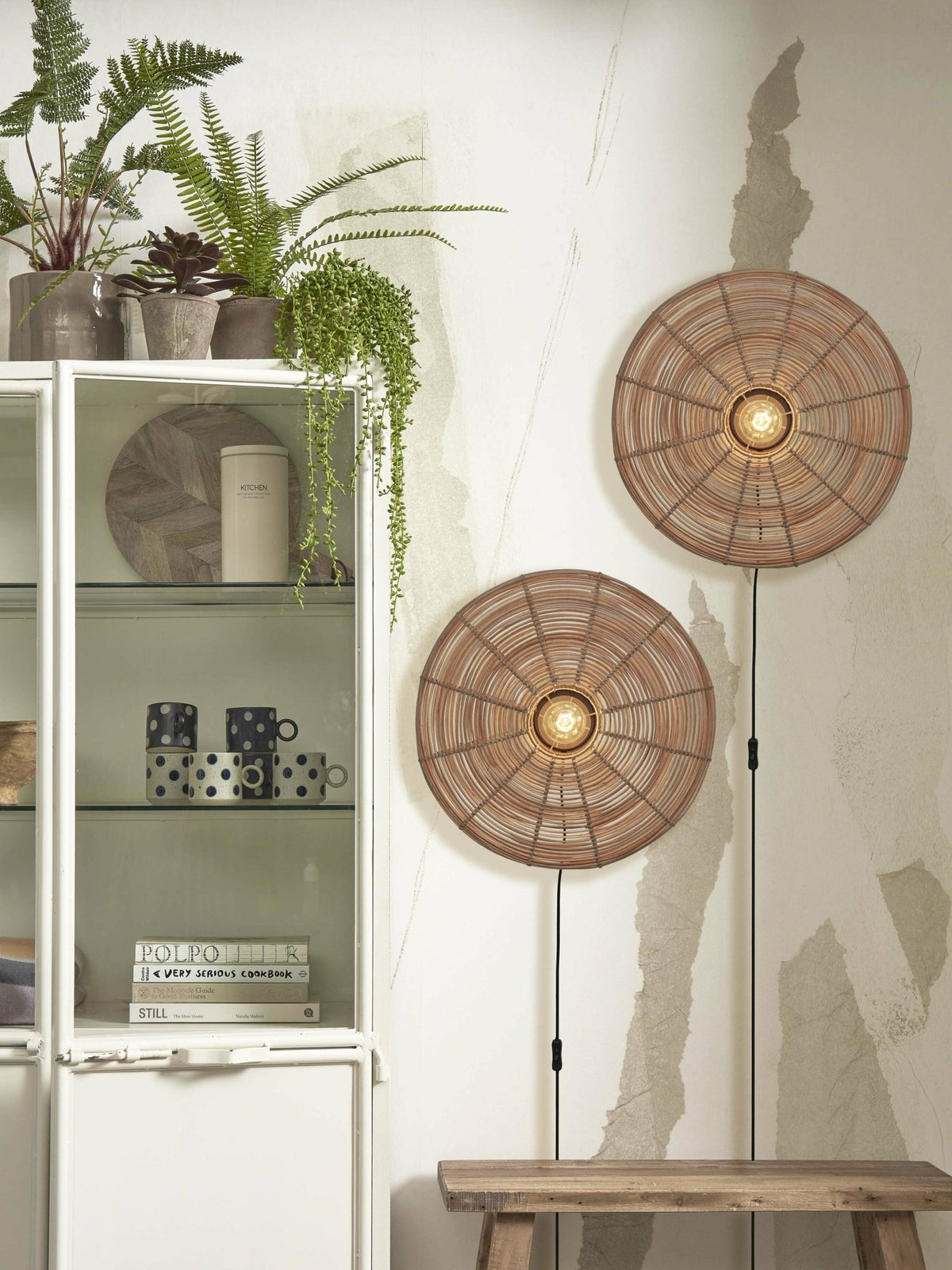 Lampe murale ronde en rotin naturel 55x14 cm Tanami - Good & Mojo - The Cool Republic
