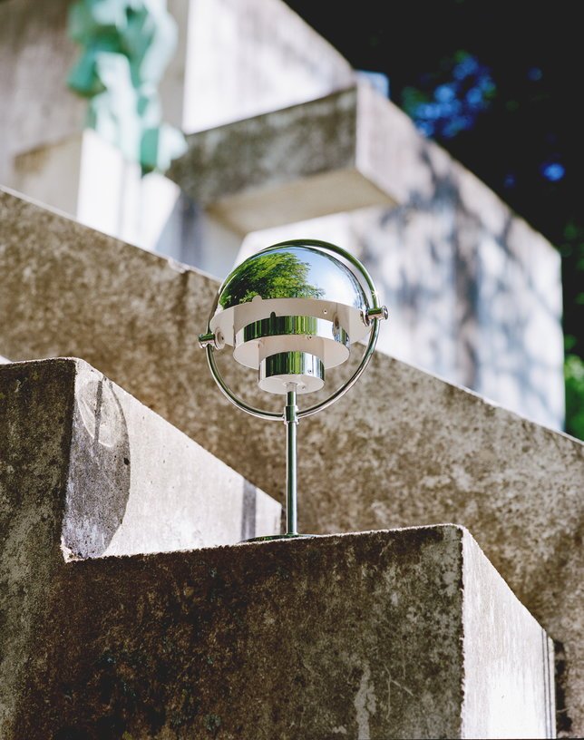 Lampe portable chromé Multi - Lite - Gubi - The Cool Republic
