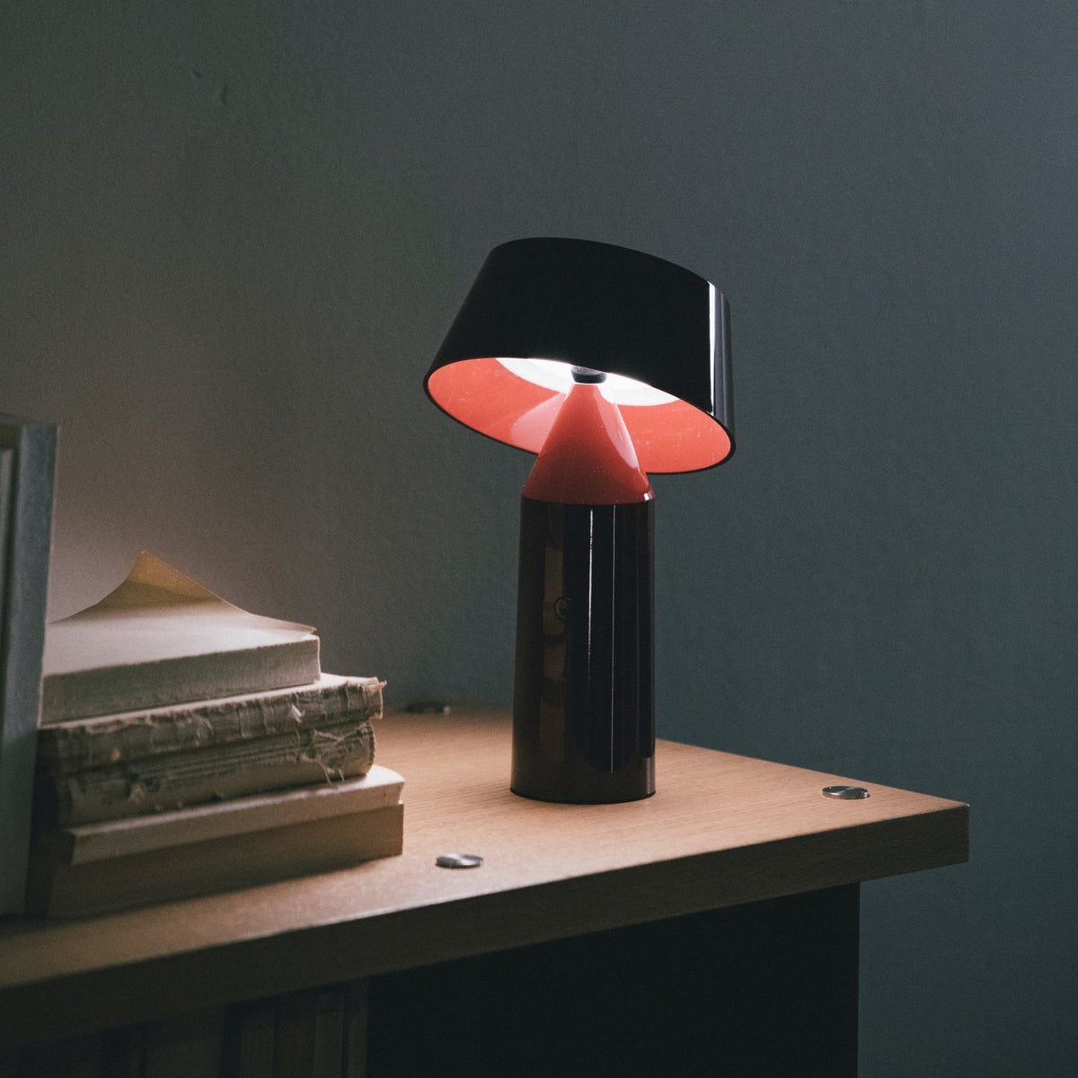 Lampe portable en acier blanche 22,5 cm Bicoca - Marset - The Cool Republic