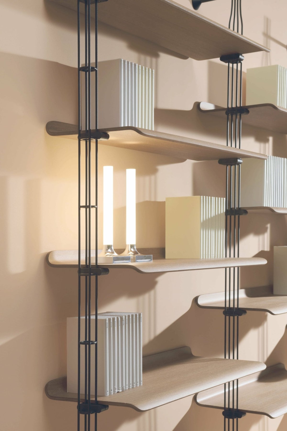 Lampe sans fil chrome GOODNIGHT - Kartell - The Cool Republic