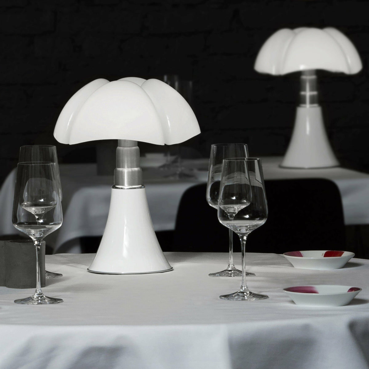 Lampe sans fil en acier inox vert agave 27 x 35 cm Mini Pipistrello - Martinelli Luce - The Cool Republic