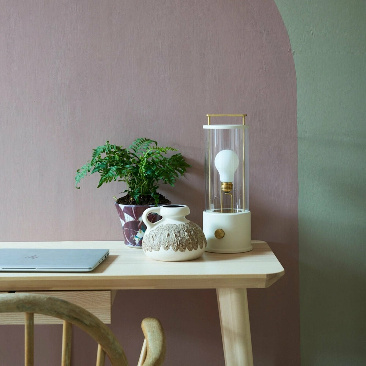 Lampe sans fil en aluminium blanc Bancoulier 13,5 x 12,5 cm The Muse x Farrow & Ball - Tala - The Cool Republic