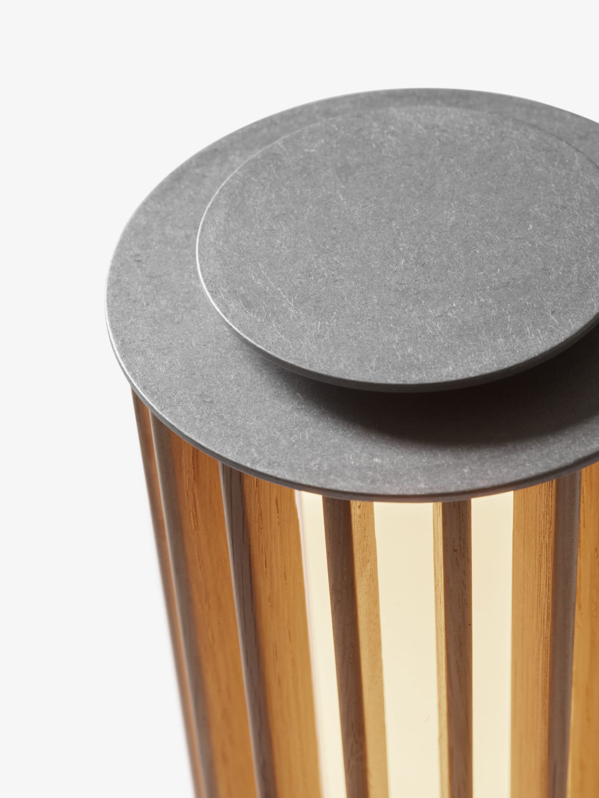 Lampe sans fil en chêne laqué et aluminium vieilli gris 25,5cm Numbra TY3 - &tradition — vue 4