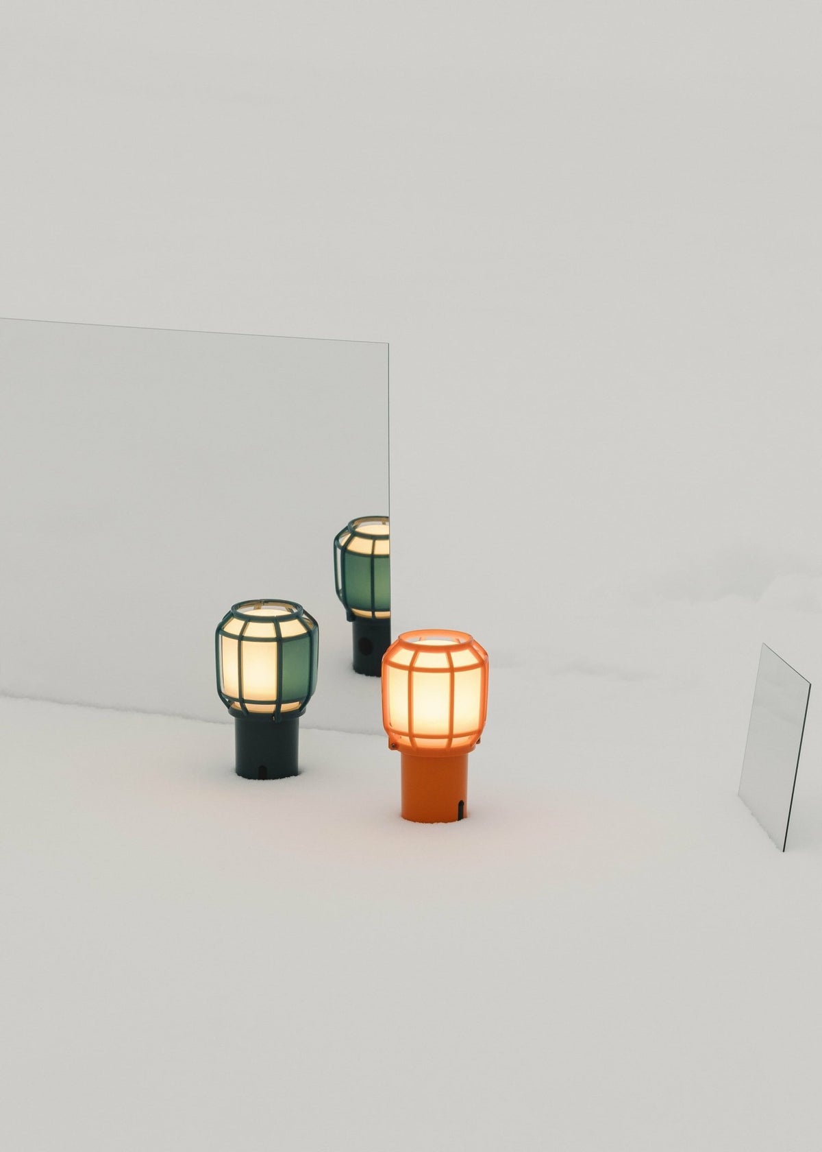 Lampe sans fil en polycarbonate vert Chispa - Marset - The Cool Republic