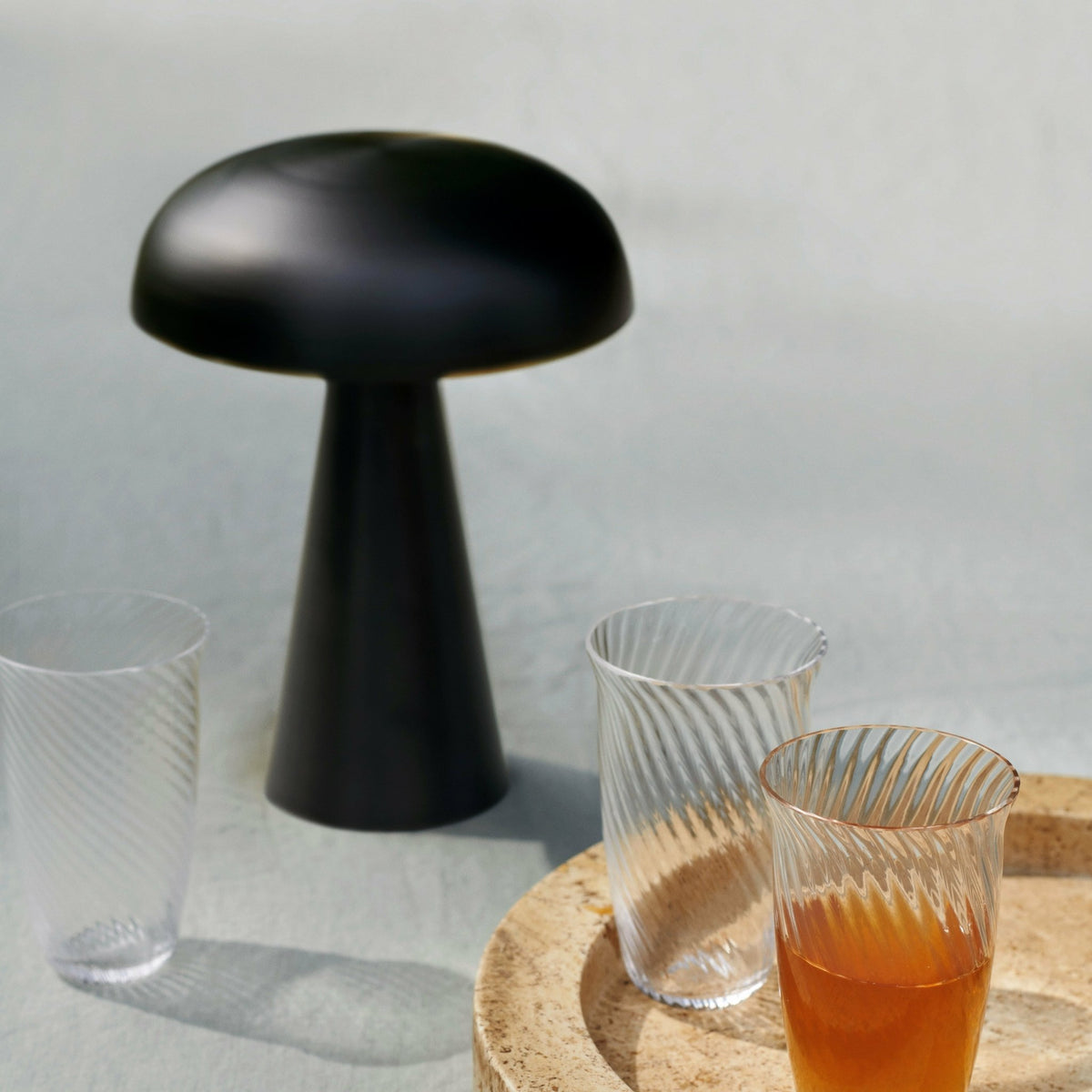 Lampe sans fil noire 21 x 15,6 cm Como SC53 - &tradition - The Cool Republic