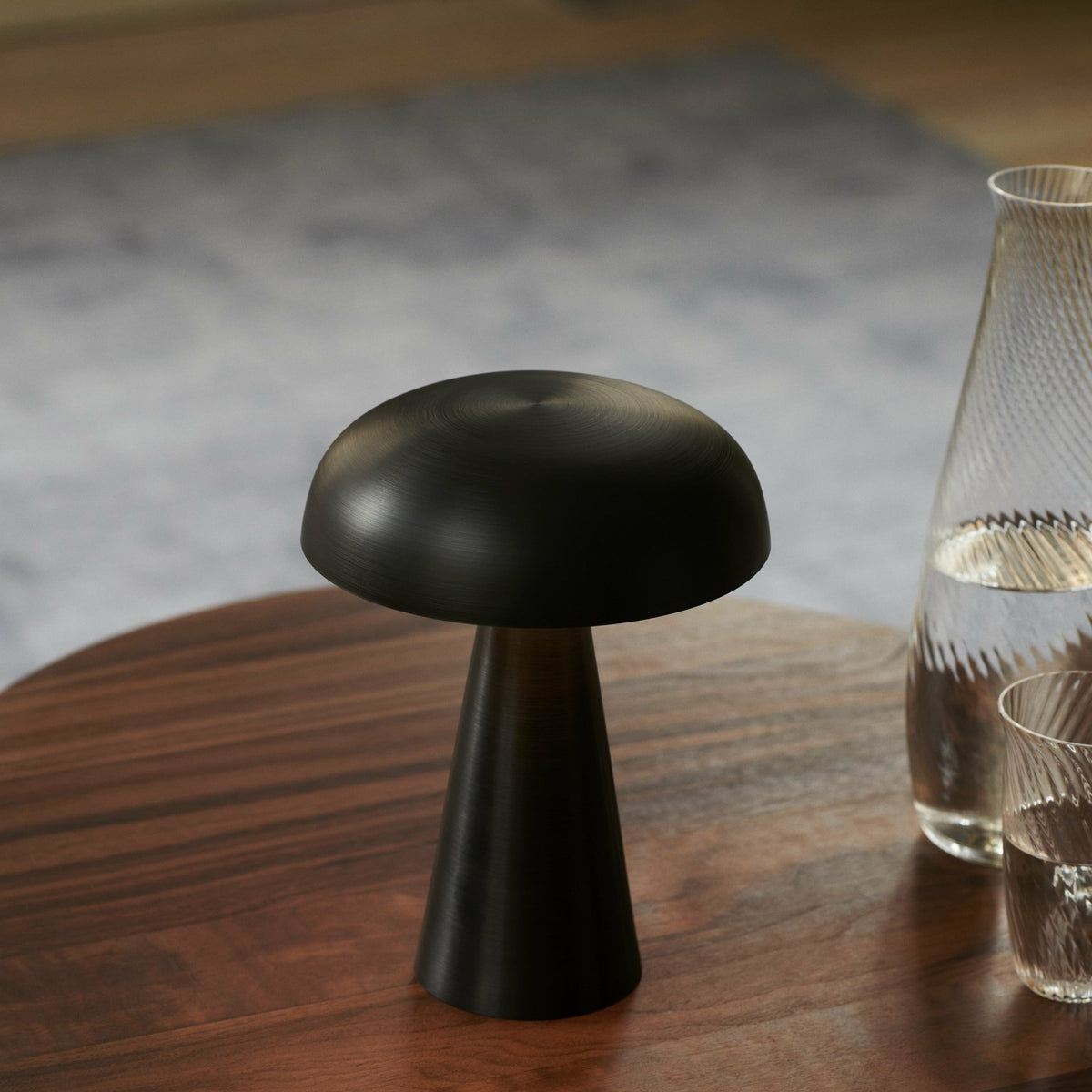 Lampe sans fil noire 21 x 15,6 cm Como SC53 - &tradition - The Cool Republic