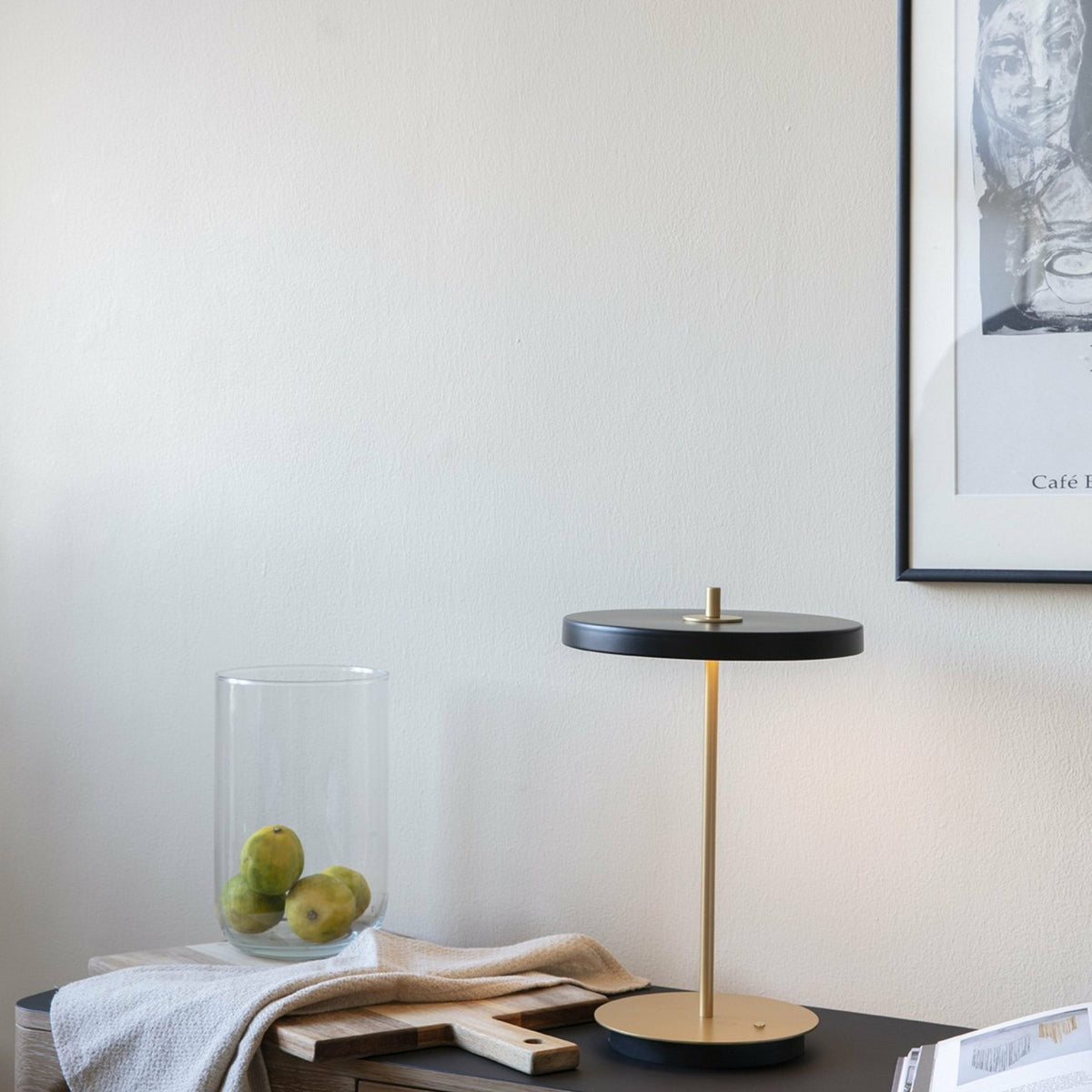 Lampe sans fil noire Asteria Move - UMAGE - The Cool Republic