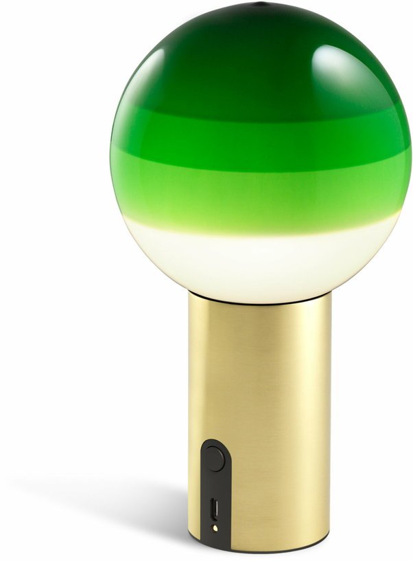 Lampe sans fil verte pied laiton Dipping Light - Marset - The Cool Republic