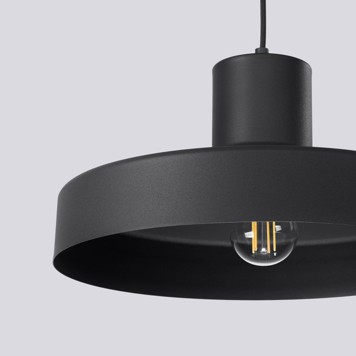 Lampe suspendue en acier noir 35x120cm Bilo - Sollux - The Cool Republic