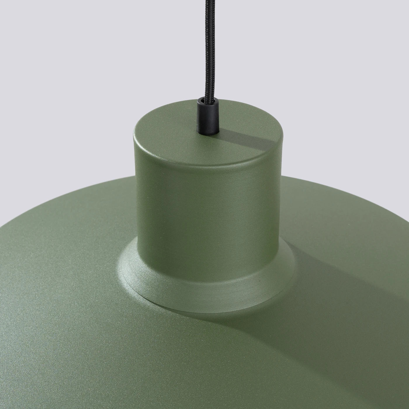 Lampe suspendue en acier vert olive 35x120cm Bilo - Sollux - The Cool Republic