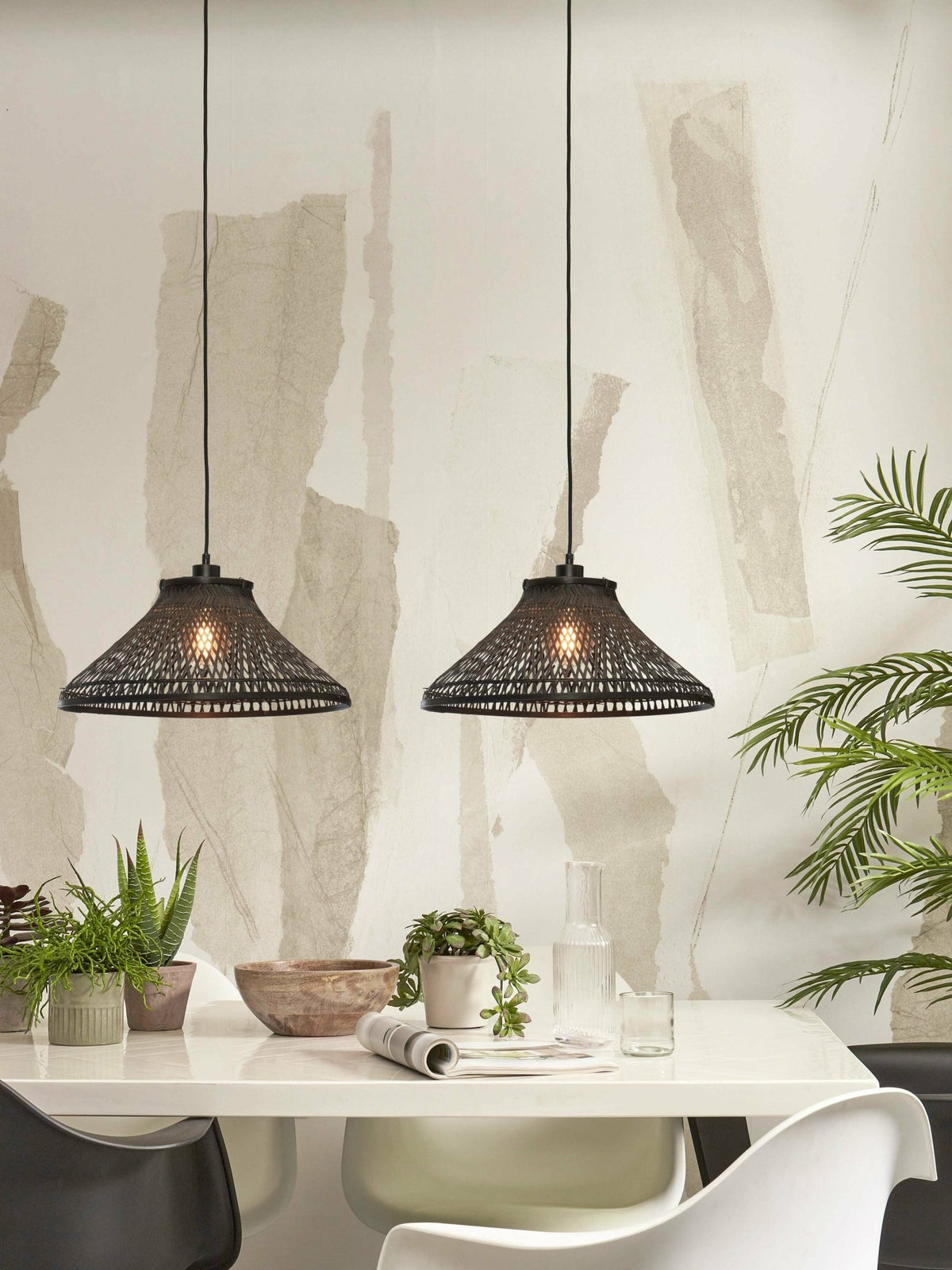 Lampe suspendue en bambou de tahiti noir 45x20 cm Tahiti - Good & Mojo - The Cool Republic