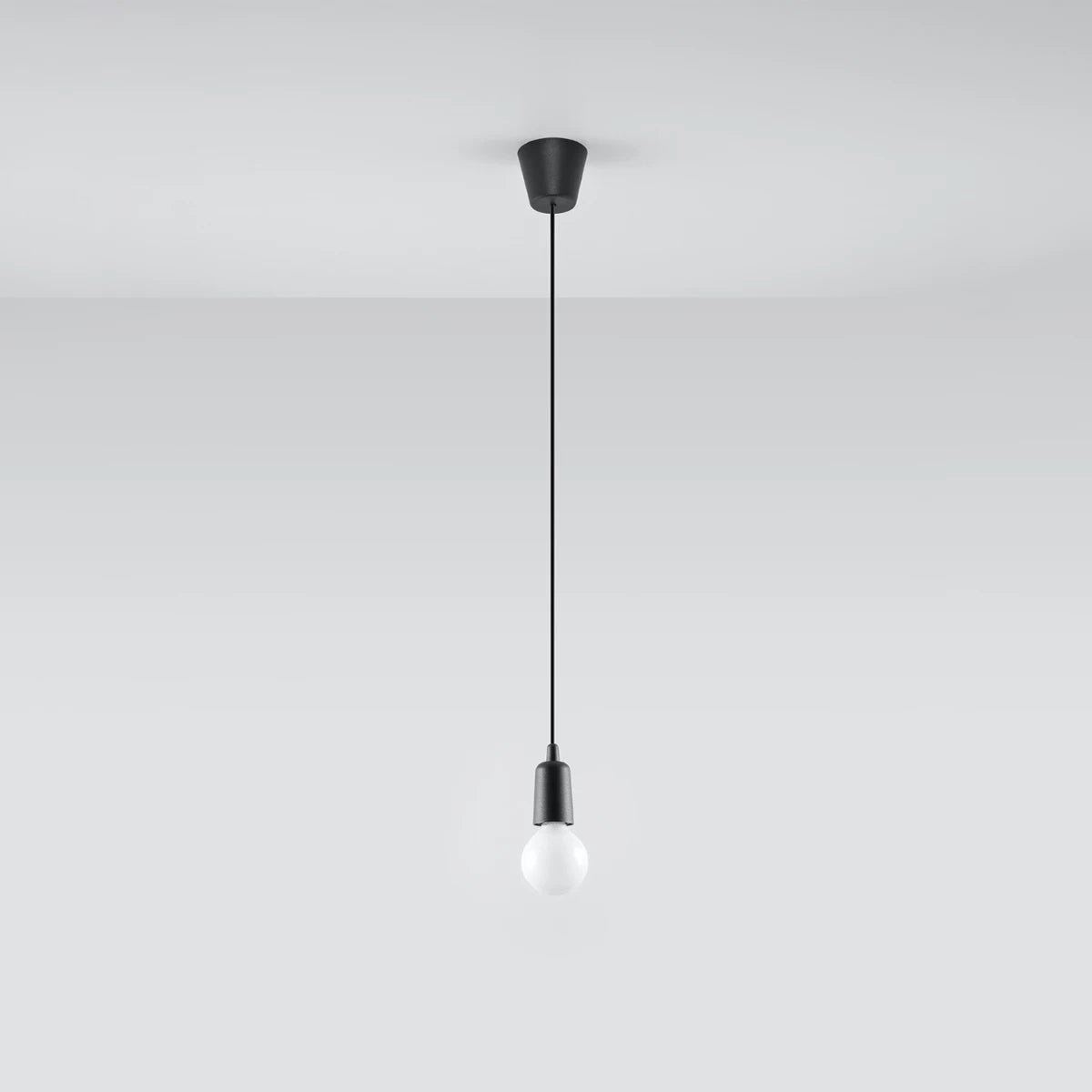 Lampe suspendue en pvc noir 9x90cm Diego 1 - Sollux - The Cool Republic