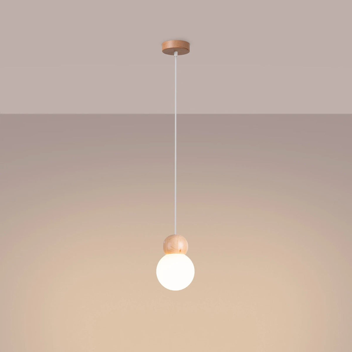 Lampe suspendue en verre et bois blanc Pekka 1 - Sollux - The Cool Republic