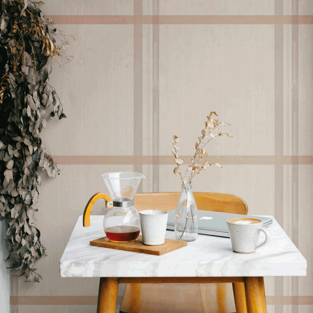 Lé de papier peint César rayures rose et prune - Mues Design - The Cool Republic