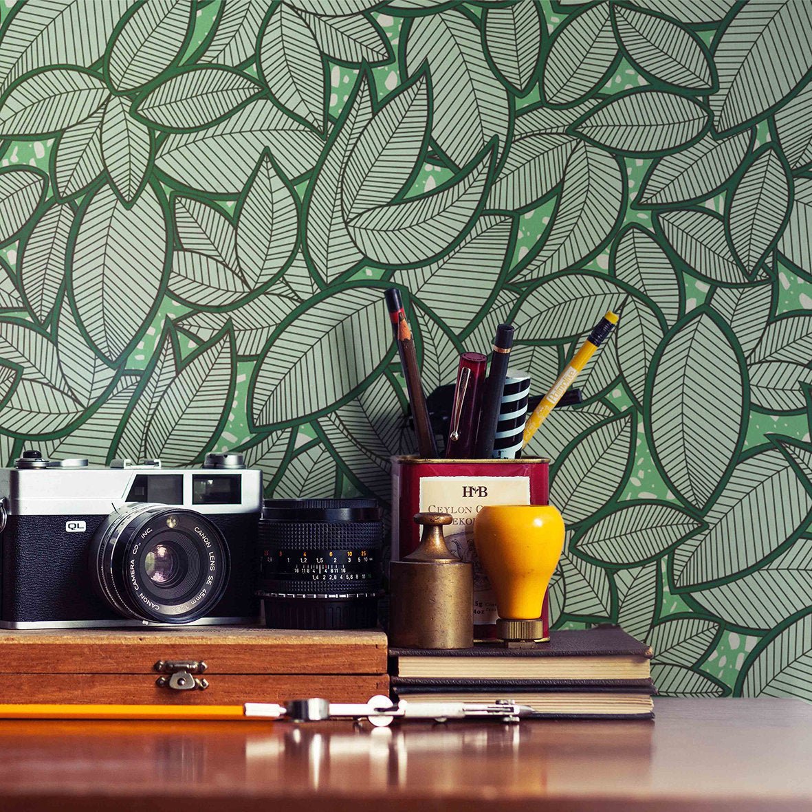 Lé de papier peint vert Hassanatou - MUES Design - The Cool Republic