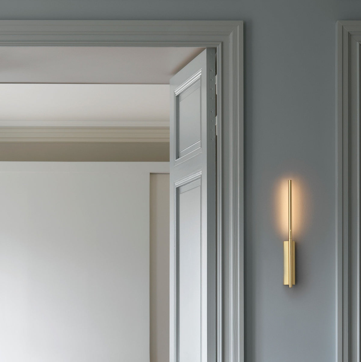 Liseuse murale en laiton 58 cm Link - CVL Luminaires - The Cool Republic