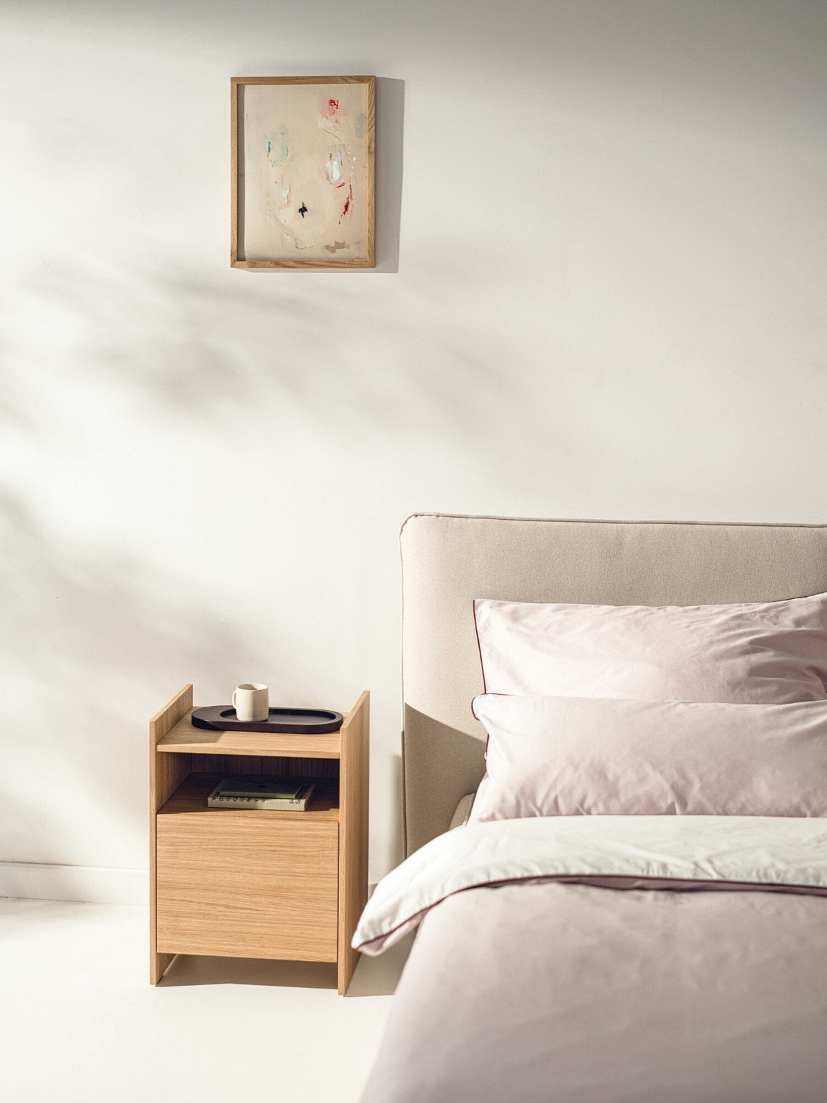 Lit coffre en tissu beige 180x200cm Melu - noo.ma - The Cool Republic