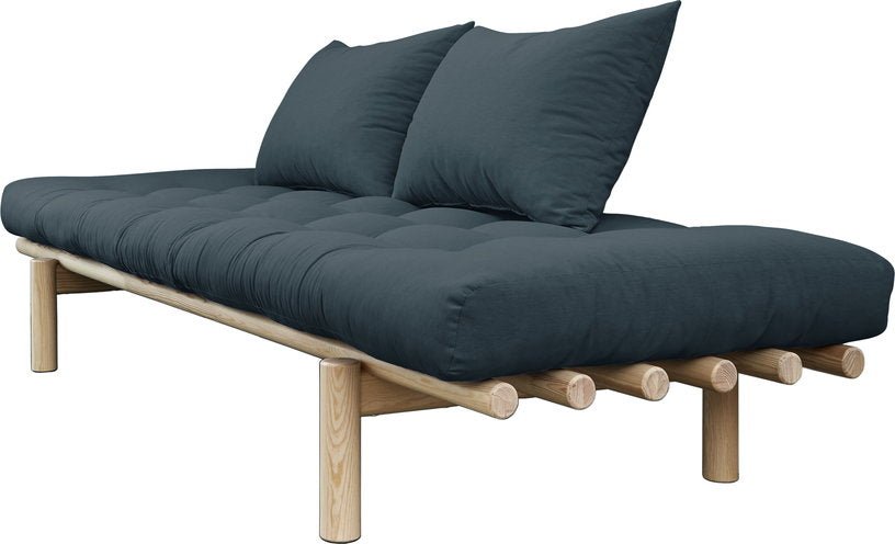 Lit de jour en bois naturel et matelas bleu pétrole Pace - Karup Design - The Cool Republic