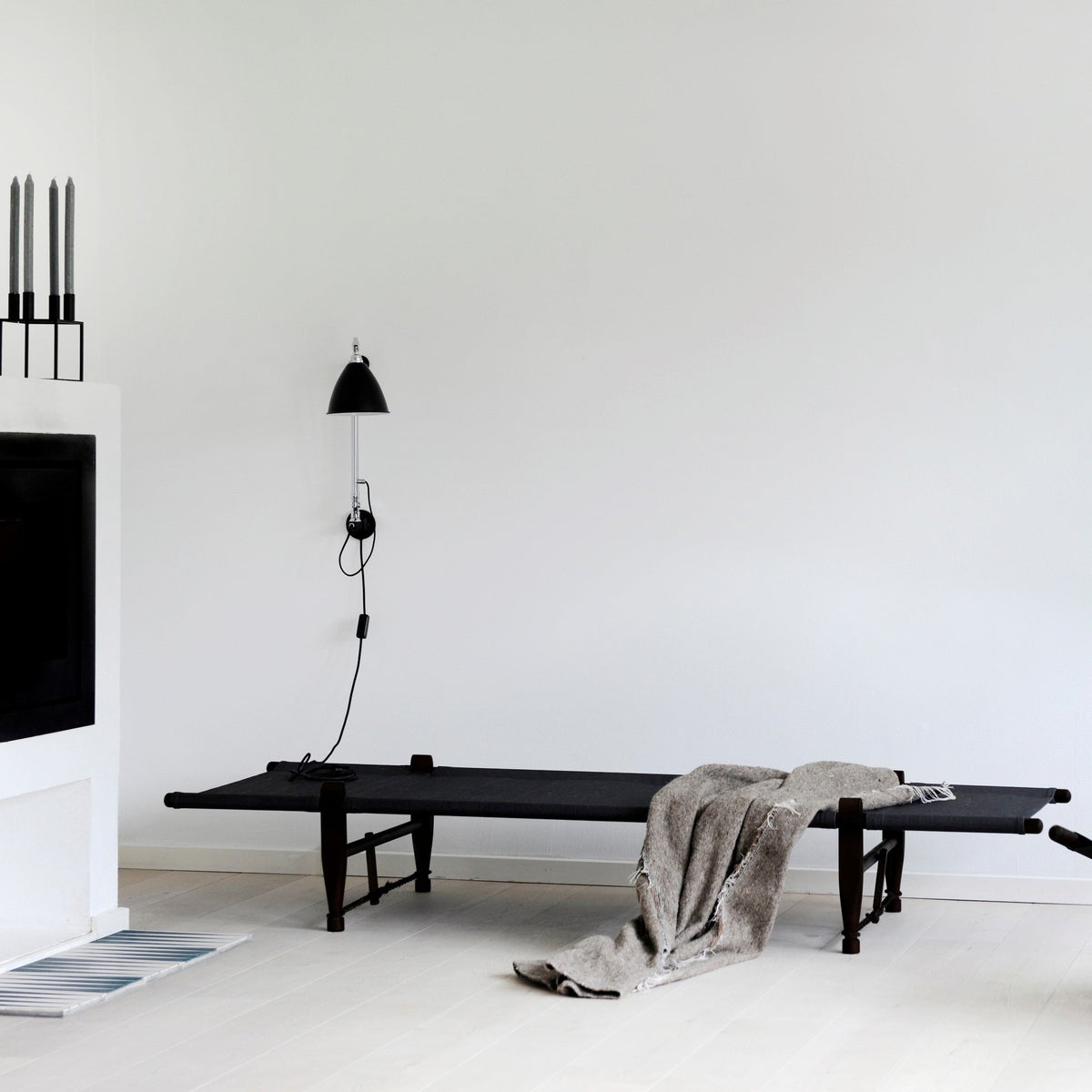 Lit de jour en bois noir OGK Basic - Skovshoved Møbelfabrik & Co - The Cool Republic