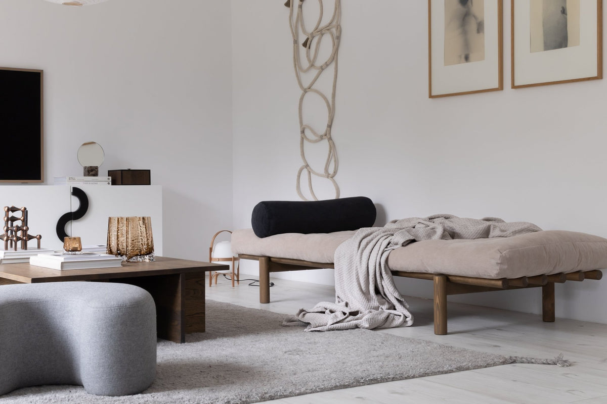 Lit de jour en pin massif avec matelas charbon 72x200cm Next - Karup Design - The Cool Republic