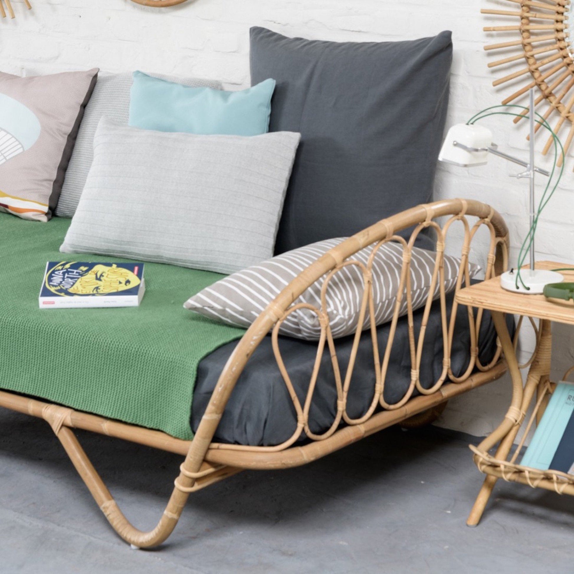 Lit en rotin naturel Corbeille - KOK - The Cool Republic