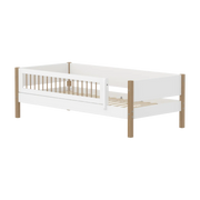Lit pour enfant à barreaux en chêne et bois blanc 208x99,3x66,5cm Nor - Flexa