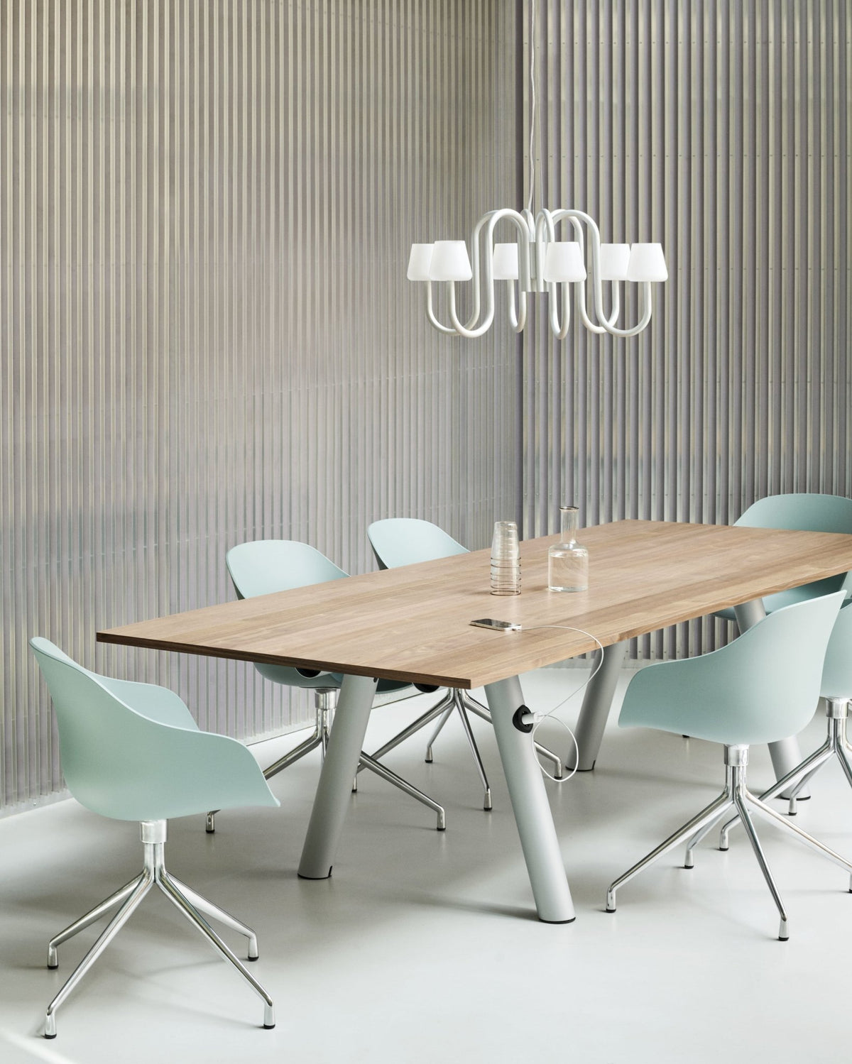 Lustre design 6 bras et abat-jours en verre opale soufflé bouche 745 Apollo - Hay - The Cool Republic