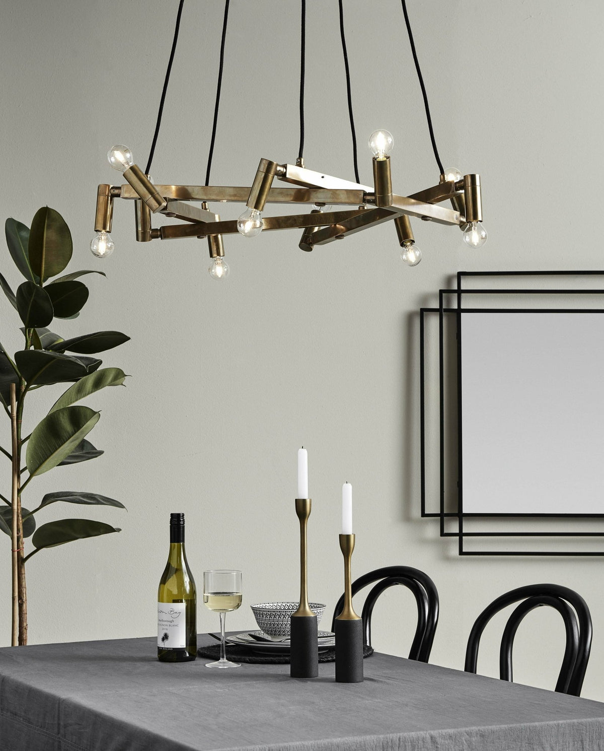 Lustre en laiton doré 105 x 75 cm - Nordal - The Cool Republic