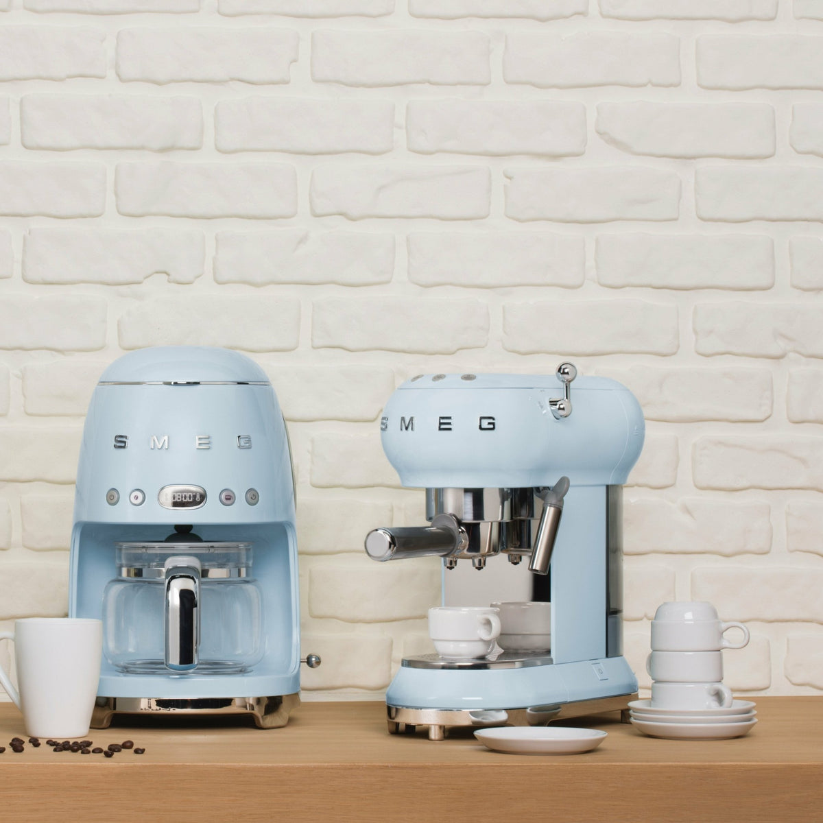 Machine à café Expresso bleu azur Années 50 - Smeg - The Cool Republic