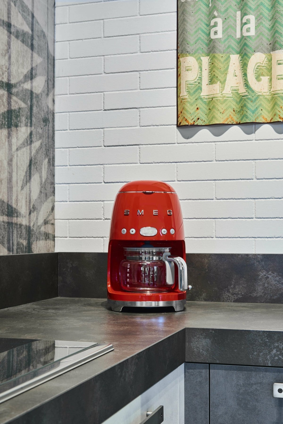 Machine à café Filtre rouge 1.4 L Années 50 - Smeg - The Cool Republic