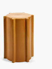 Mesa auxiliar geométrica en gres lacado ocre 31,3x45,4 cm Pawn - Serax