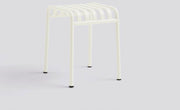 Palissade Hocker aus Metall Creme 37x42x45cm - HAY