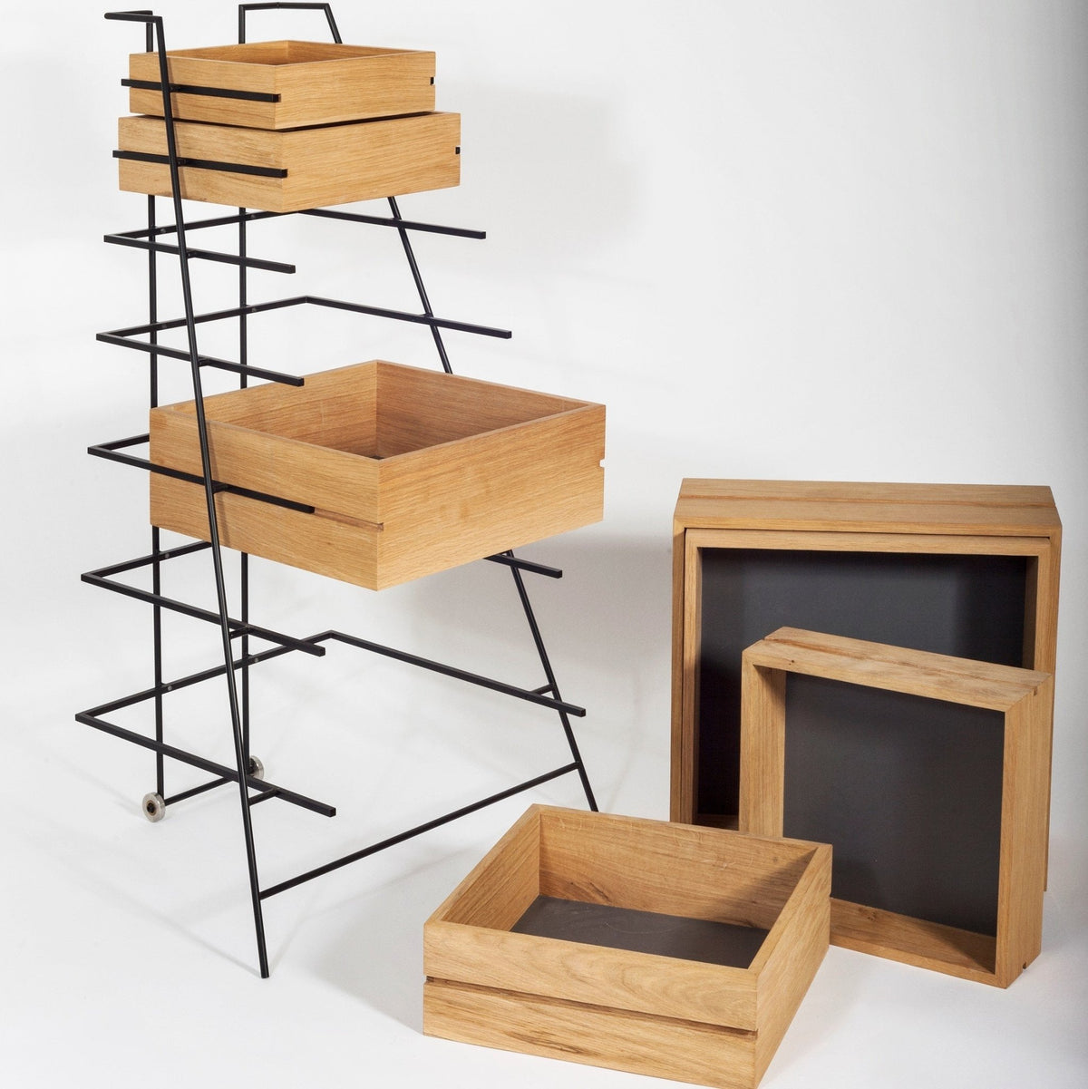 Meuble de rangement design en chêne à tiroirs Sutoa - Frama - The Cool Republic