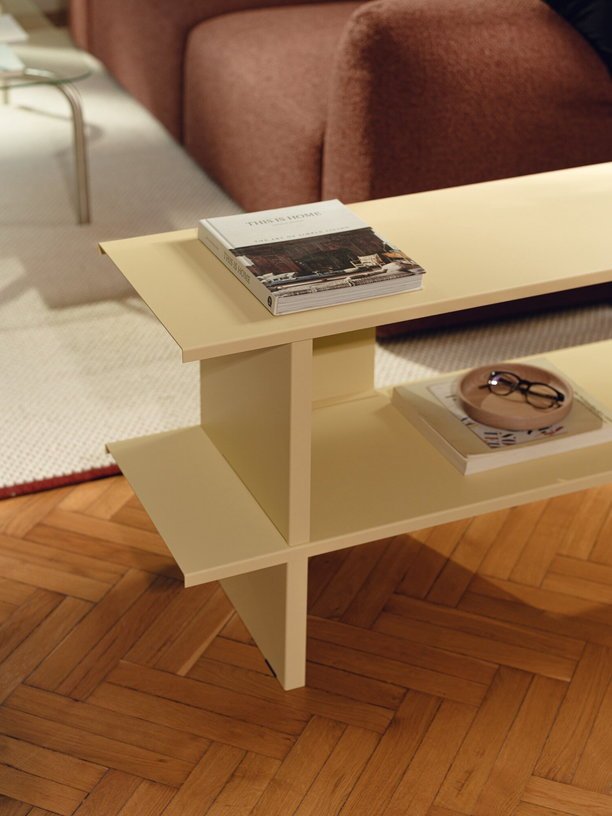 Meuble de rangement en acier jaune 160cm Hes - noo.ma - The Cool Republic