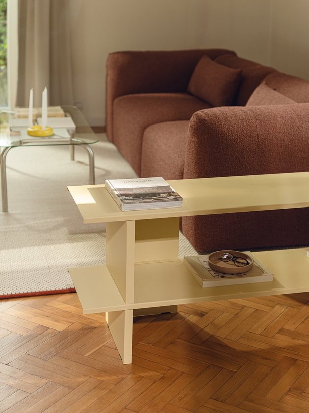 Meuble de rangement en acier jaune 160cm Hes - noo.ma - The Cool Republic