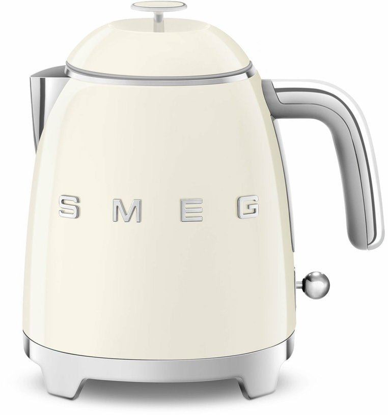 Mini bouilloire double paroi crème 0,8 L Années 50 - Smeg - The Cool Republic