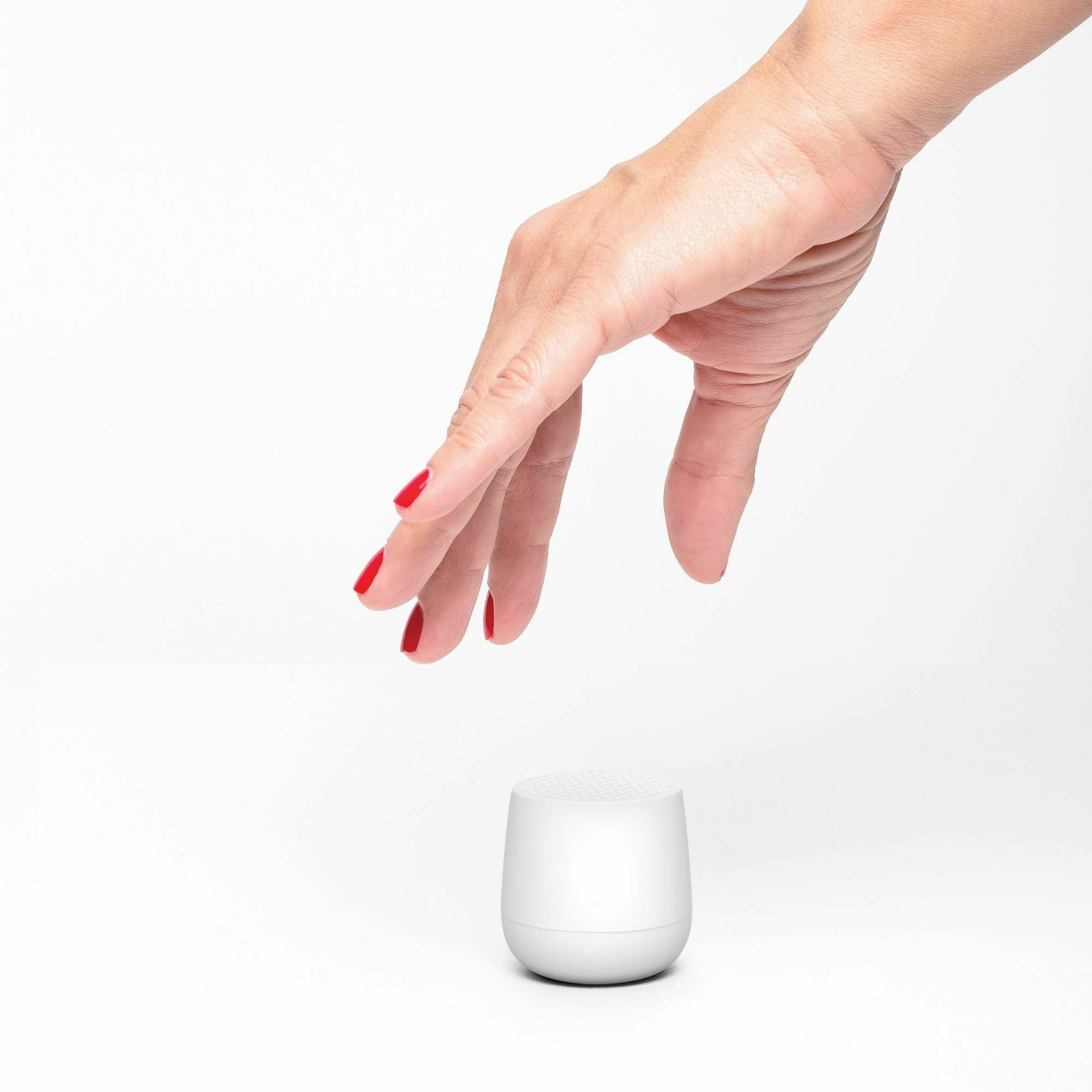 Mini enceinte bluetooth blanc mat Mino+ - Lexon Design - The Cool Republic