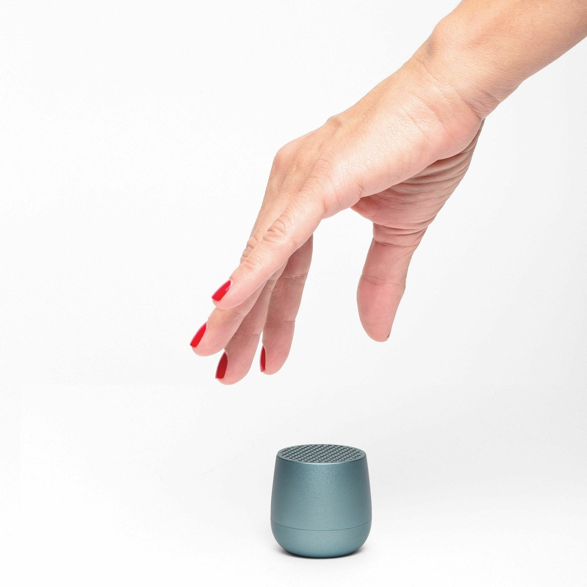 Mini enceinte bluetooth bleu clair Mino+ - Lexon Design - The Cool Republic