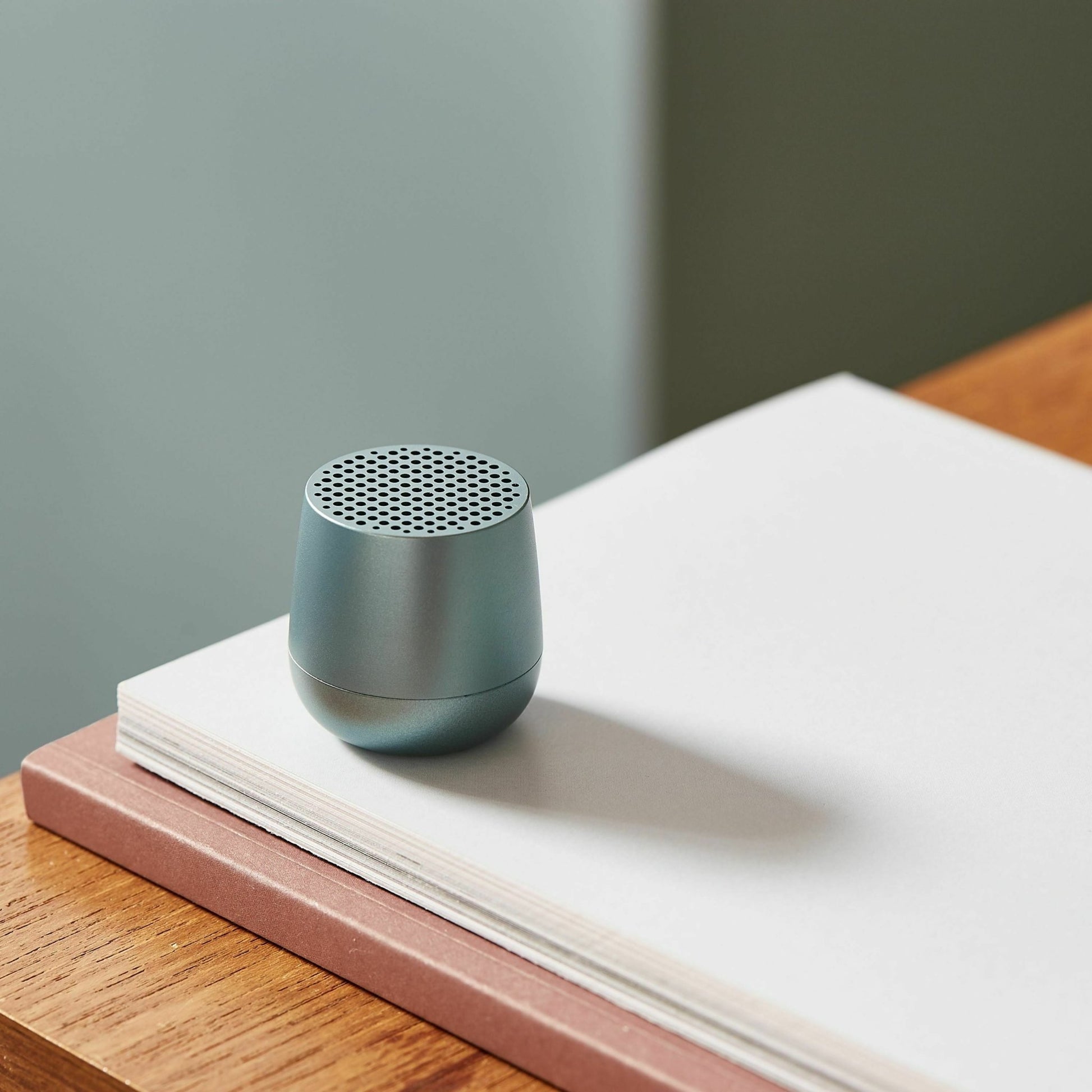Mini enceinte bluetooth bleu clair Mino+ - Lexon Design - The Cool Republic