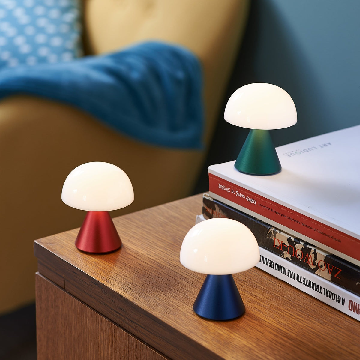 Mini lampe LED bleu foncé 8,3 x 7 cm Mina - Lexon Design - The Cool Republic