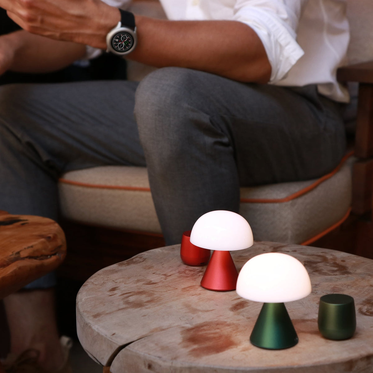 Mini lampe LED vert foncé 8,3 x 7 cm Mina - Lexon Design - The Cool Republic