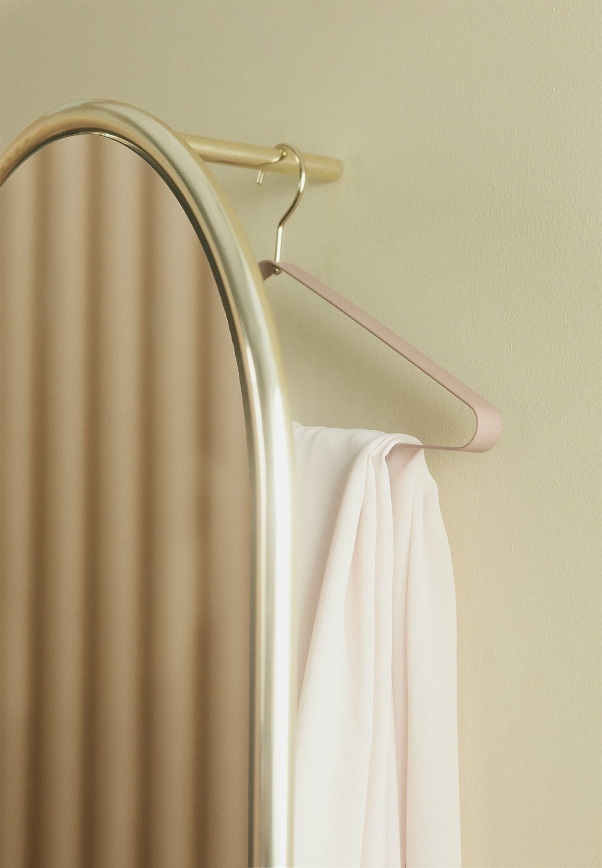Miroir de garde-robe gold Angui - AYTM - The Cool Republic