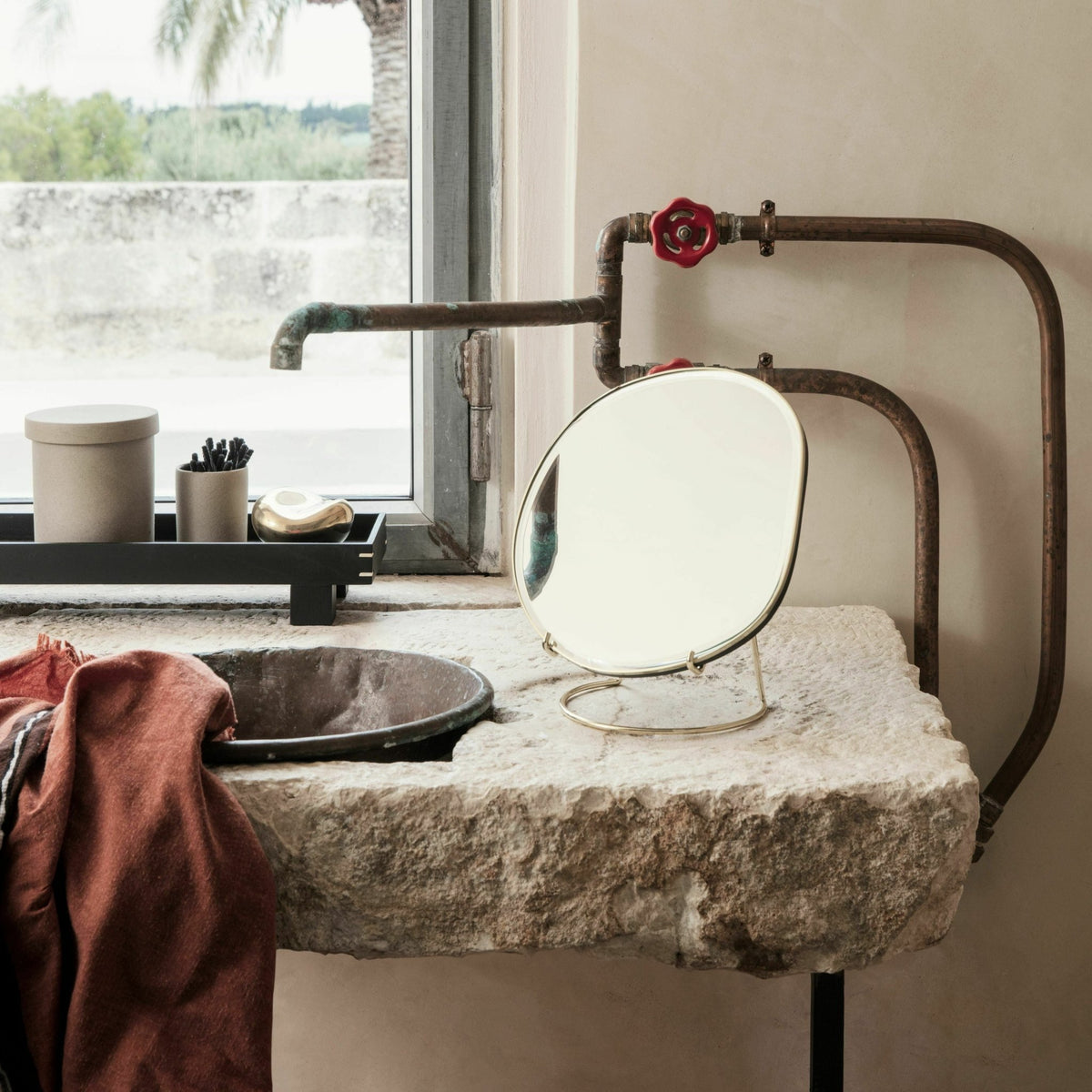 Miroir de table laiton Pond - Ferm Living - The Cool Republic