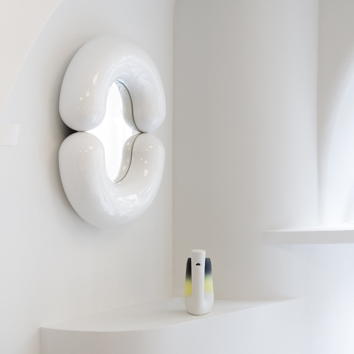Miroir design en céramique émaillée blanc 70 cm Zodiac - Moustache - The Cool Republic
