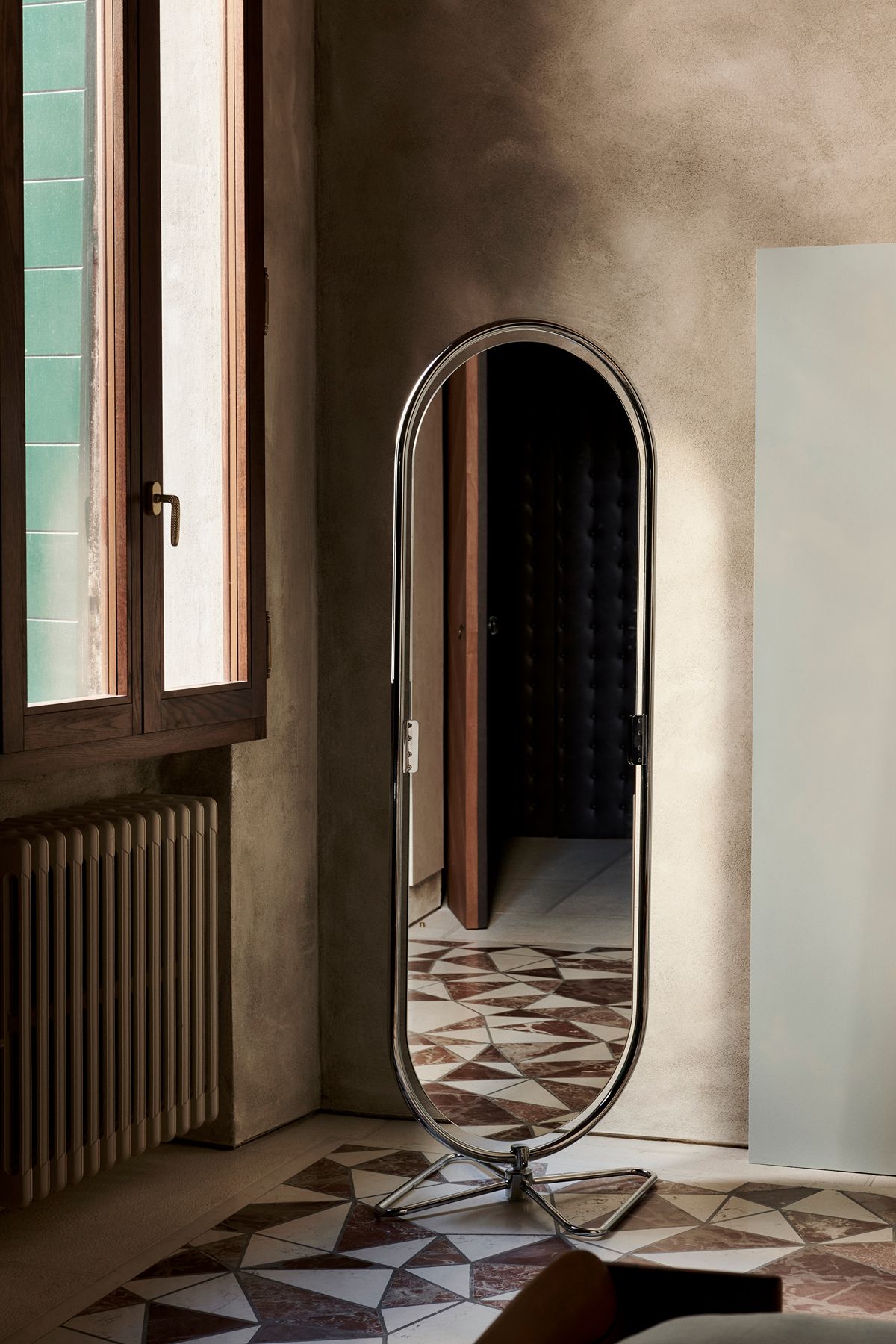 Miroir en acier chromé 59x169cm Systeme 123 - Verpan - The Cool Republic