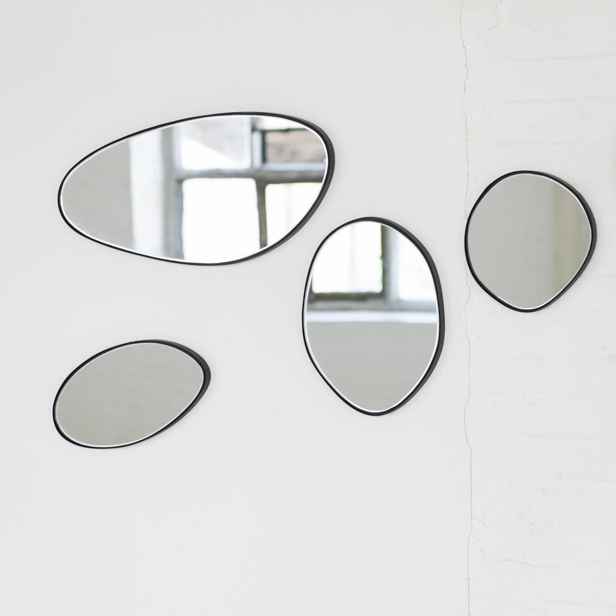 Miroir en verre et acier noir C - Serax - The Cool Republic