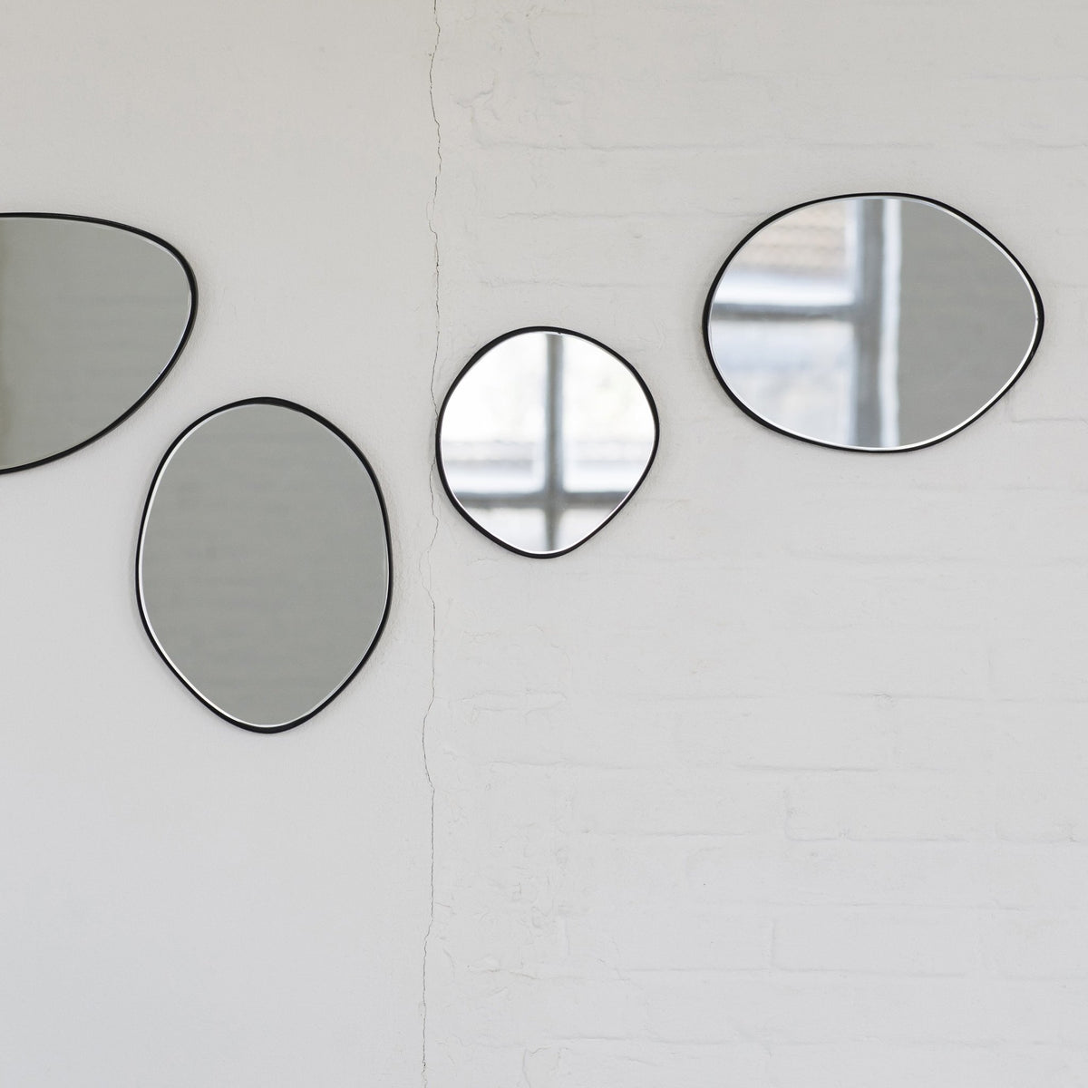 Miroir en verre et acier noir D - Serax - The Cool Republic