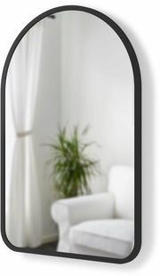 Miroir mural cintré en bois MDF noir Arched - Umbra - The Cool Republic