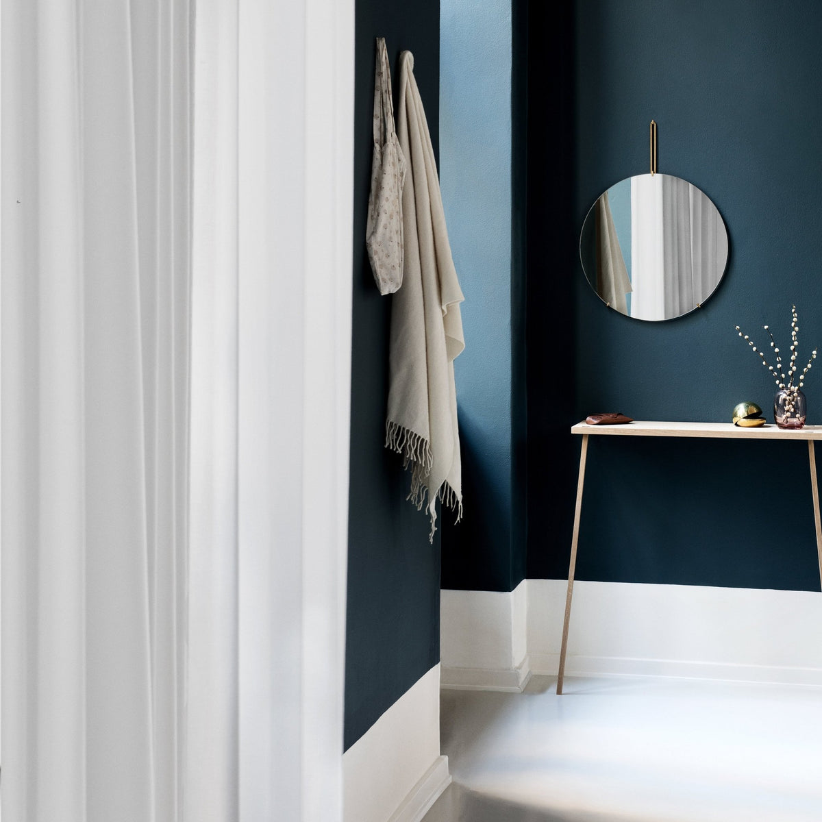 Miroir mural en laiton 70cm - Moebe - The Cool Republic