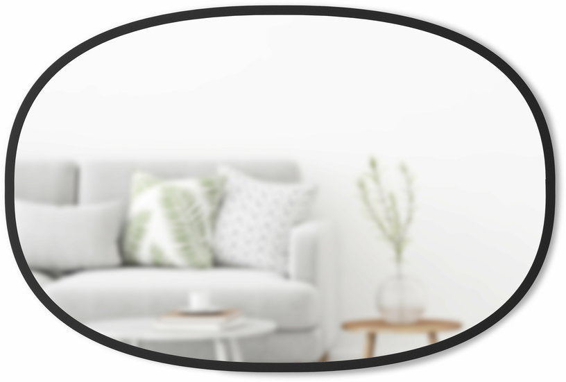 Miroir mural ovale en bois MDF noir 91 x 61 cm Hub - Umbra - The Cool Republic